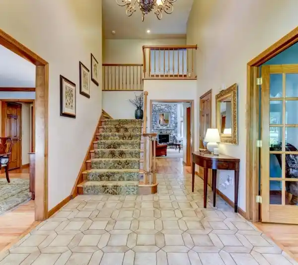 WONDERFUL CUSTOM COLONIAL