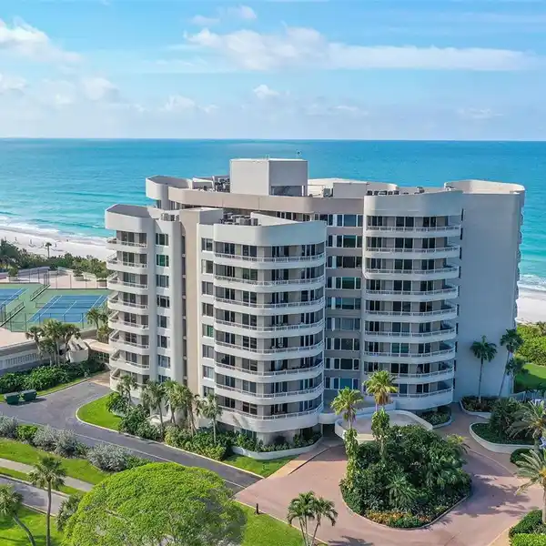 EXCEPTIONAL CONDO WITH DIRECT GULF VIEWS