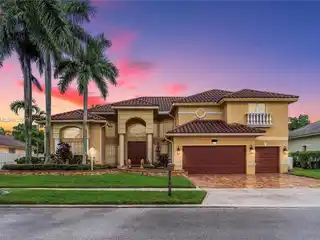 Comfort and Convenience in Pembroke Falls