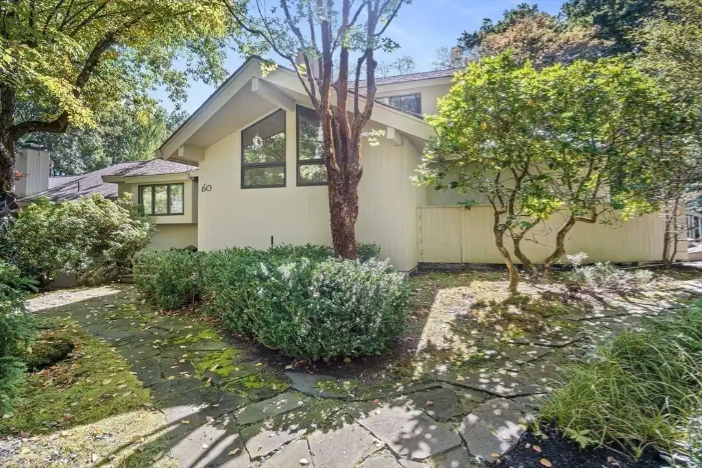 Award-winning Mid-century Modern Luxury Home Four Private Acres