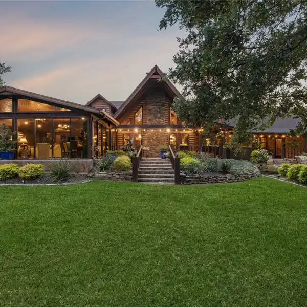 SERENE TWO-ACRE RETREAT