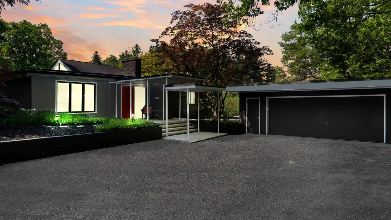 Stylish Mid-century Modern Retreat