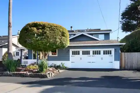 Spacious Home in the Heart of Seacliff
