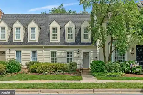 Beautifully Maintained Townhouse in Kings Manor