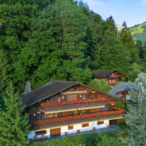 AN UNPARALLELED ALPINE EXPERIENCE