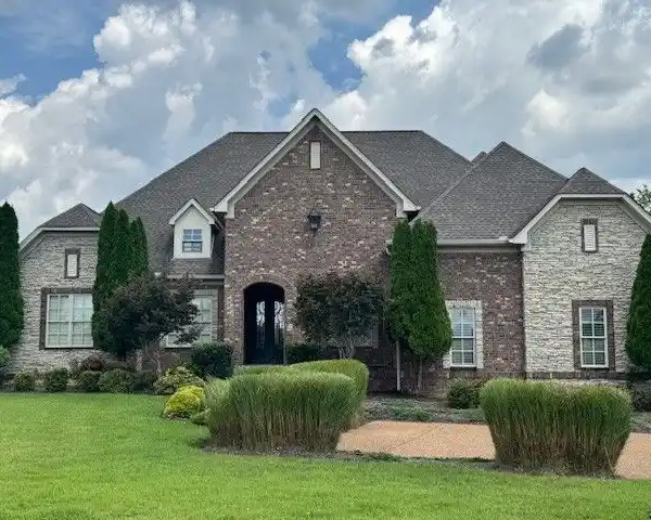 TRADITIONAL AND SPACIOUS ALL BRICK RANCH