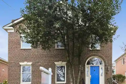 Distinctive Berkley-Palisades Brick Beauty