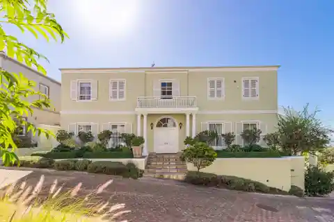 Georgian Style in St. John's Estate