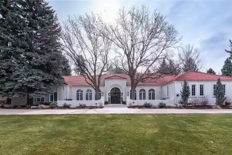 Luxurious Living in Cherry Hills Farm
