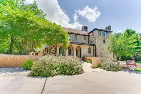 Secluded Bluffview Estate on Three Acres