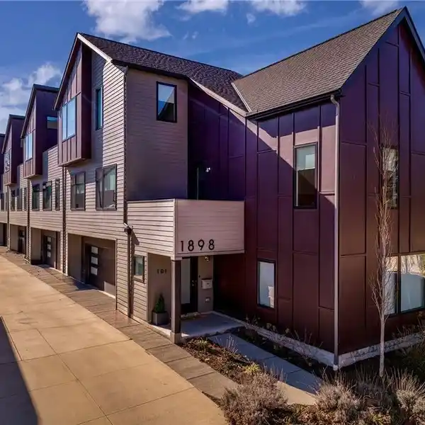 SLEEK AND SPACIOUS TOWNHOME IN THE HEART OF LITTLE ITALY