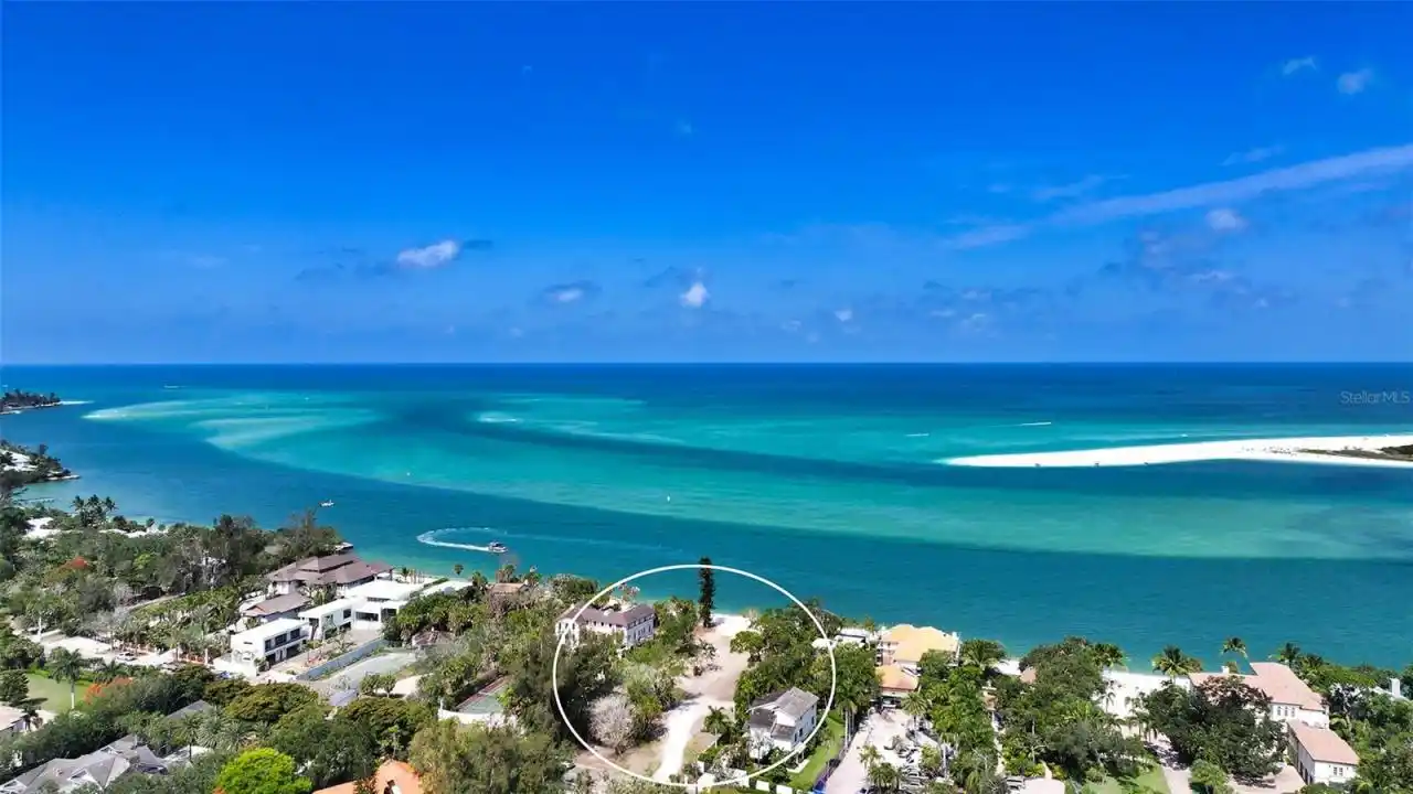 Expansive Gulf-front Property