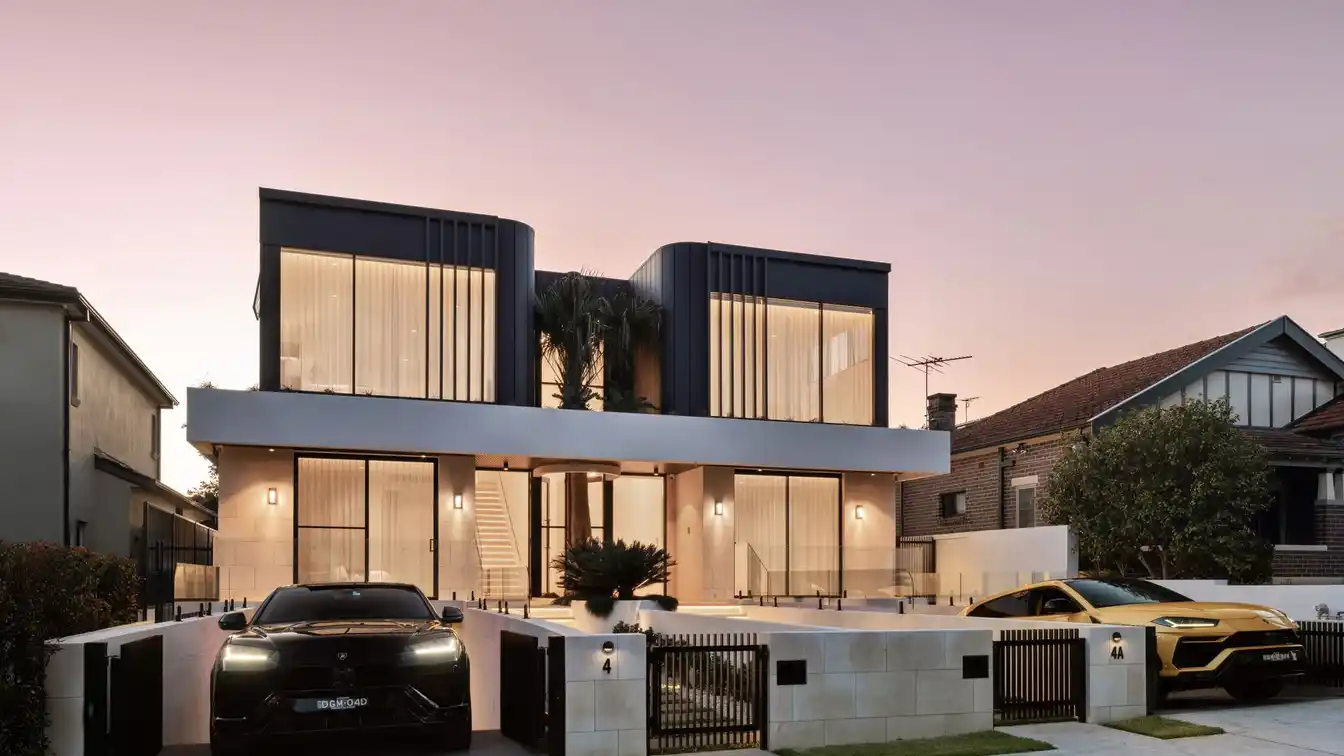 Impressive Blend of Luxury Finishes and Innovative Design