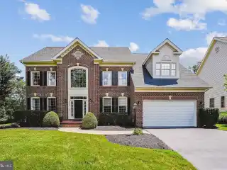 Stunning Northlake Home with Designer Upgrades