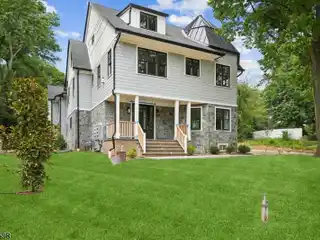 High-end Townhouse with Dreamy Open Layout