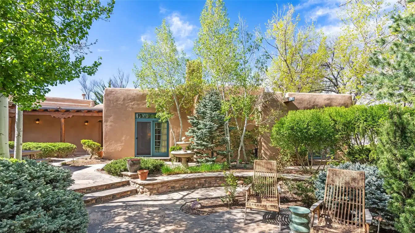 Extraordinary Compound in the Historic Eastside