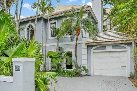 Classic Palm Beach Luxury Living