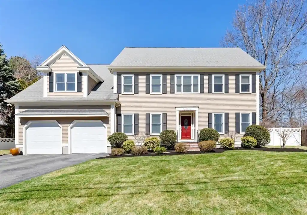 Spectacular Young Colonial