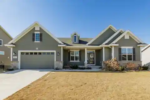Stunning Walkout Main Story in Silver Spring Estates
