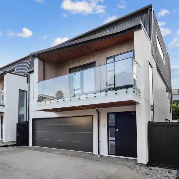 ELEGANT HOME FILLED WITH SUNLIT SPACES