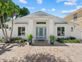 Sleek Sarasota Sanctuary Outside Flood Zone