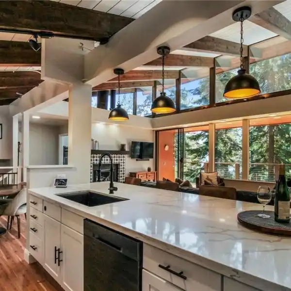 BEAUTIFULLY REMODELED TURNKEY HOME