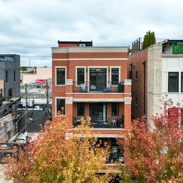 LUXURY BRICK PENTHOUSE WITH PANORAMIC CITY VIEWS