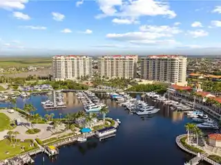 Cape Coral Elegance: Two Balconies, Marina Access
