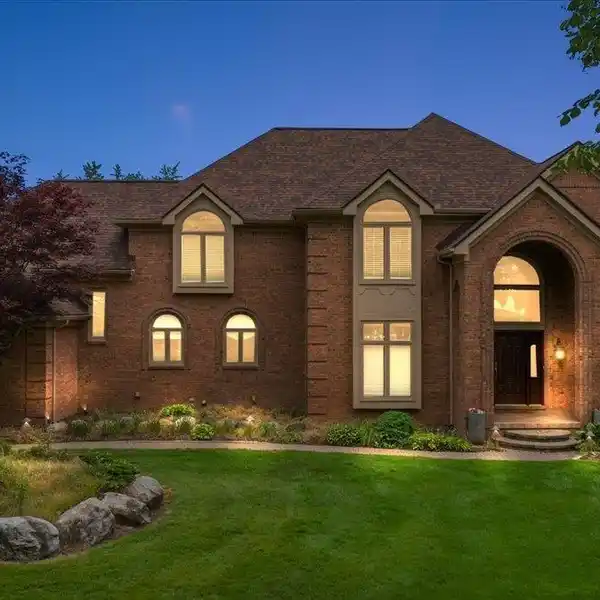 CUSTOM HOME ON 2.6 ACRES IN PINE RIVER ESTATES