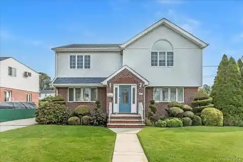 Beautifully Maintained Colonial Home