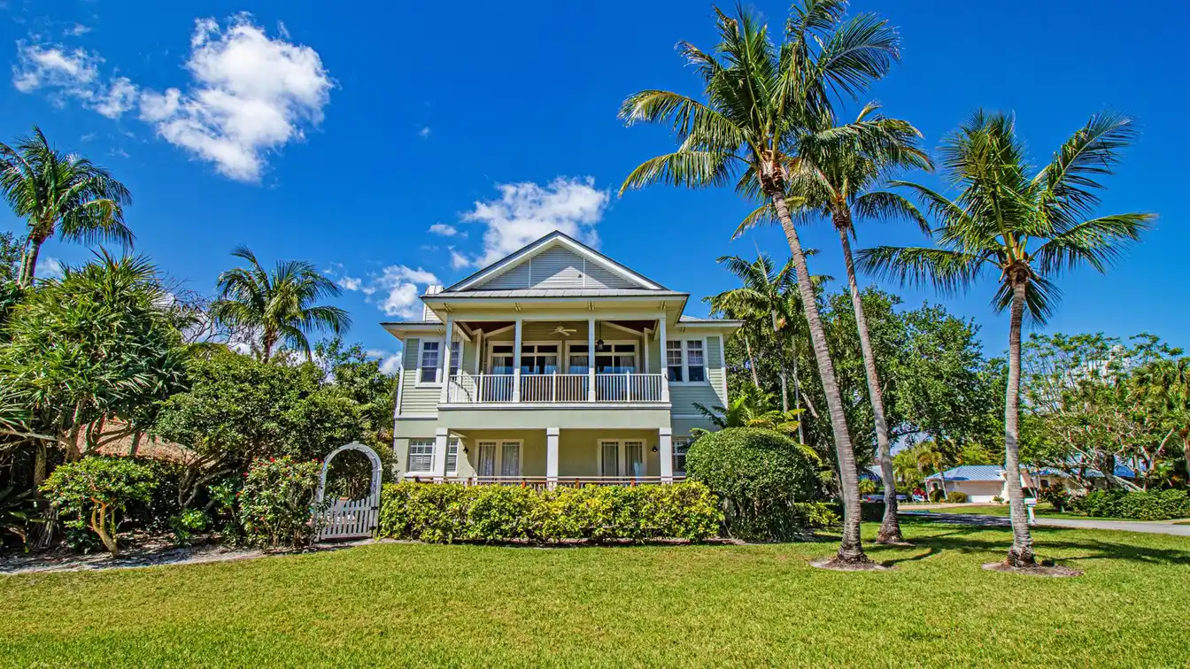Private Tropical Paradise in the Reef