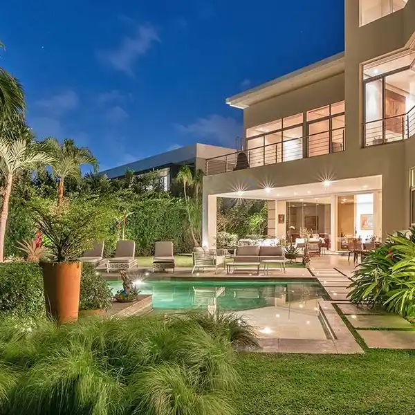 SPECTACULAR SLEEK DESIGN