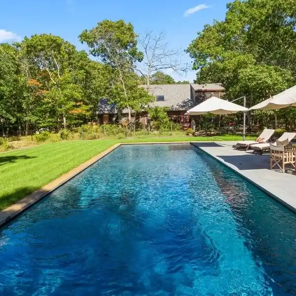 PRIVATE OASIS WITHIN MINUTES OF SAG HARBOR