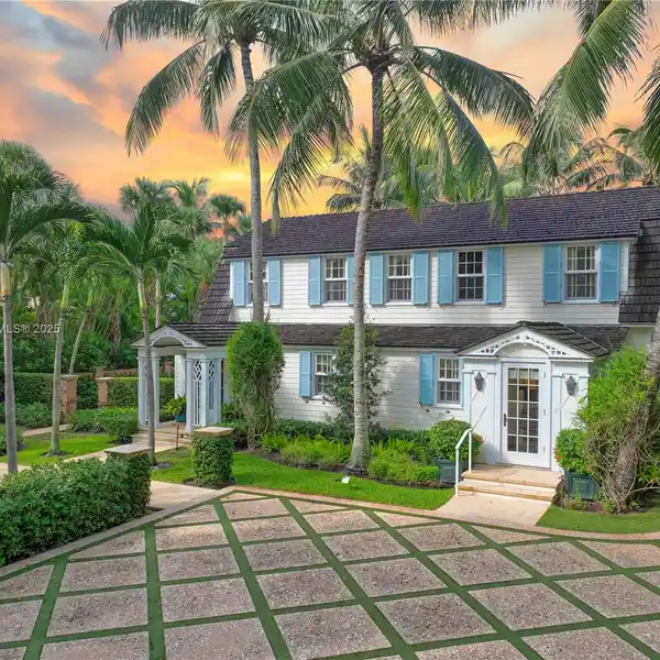 BEAUTIFULLY RENOVATED 1930S HOME WITH BREATHTAKING INTRACOASTAL VIEWS