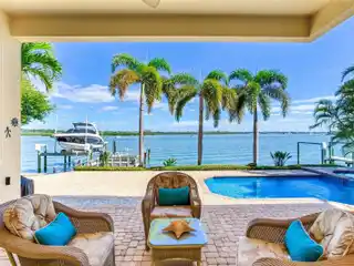 Luxury Waterfront Oasis
