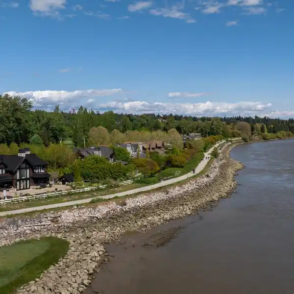 GRAYROSS ESTATES: ONCE IN A LIFETIME OPPORTUNITY TO BUILD YOUR DREAM ESTATE