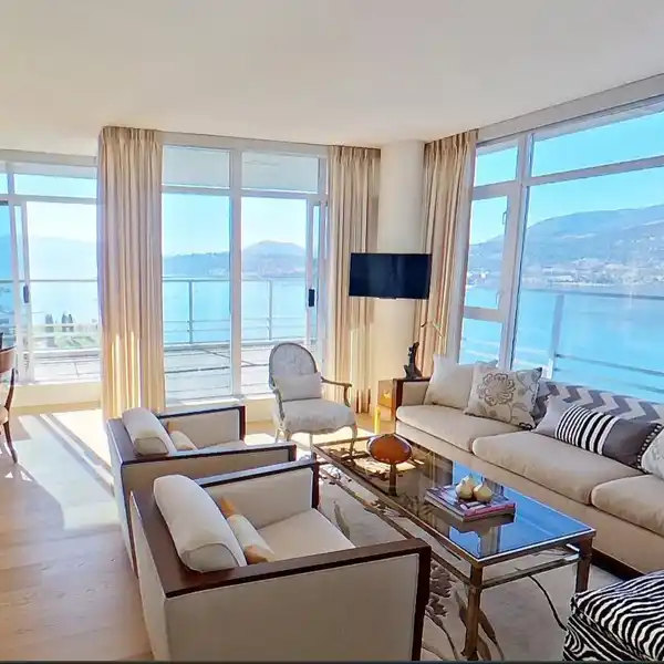 EXQUISITE LUXURY SUB-PENTHOUSE CONDO
