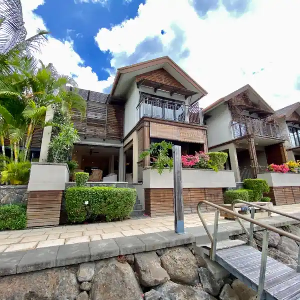 BEAUTIFULLY APPOINTED TOWNHOUSE