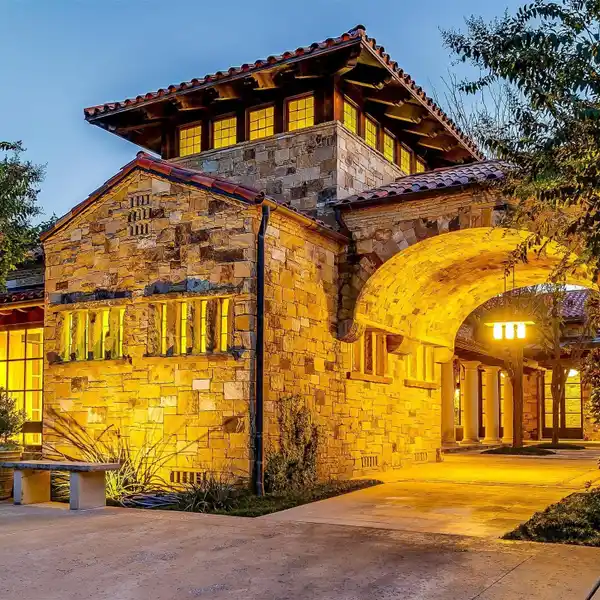 BREATHTAKING 32-ACRE COUNTRY ESTATE