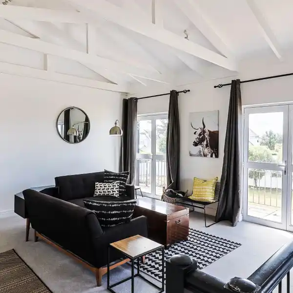 EXCEPTIONAL RESIDENCE IN A SERENE LOCATION