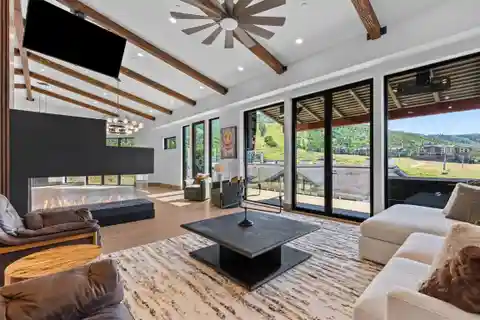 Crawford Square's Premier Mountain Residences