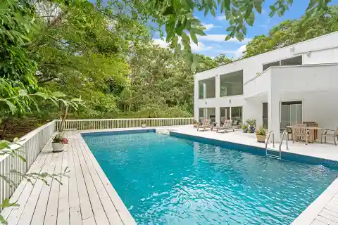 Bright and Open Contemporary Home for Rent