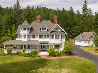 Amazing Private Estate