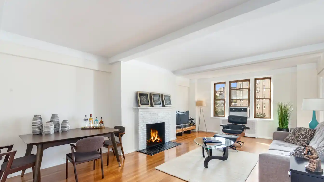 Classic Pre-war One Bedroom Apartment 
