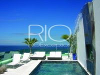EXCLUSIVE DUPLEX PENTHOUSE ON COPACABANA BEACH