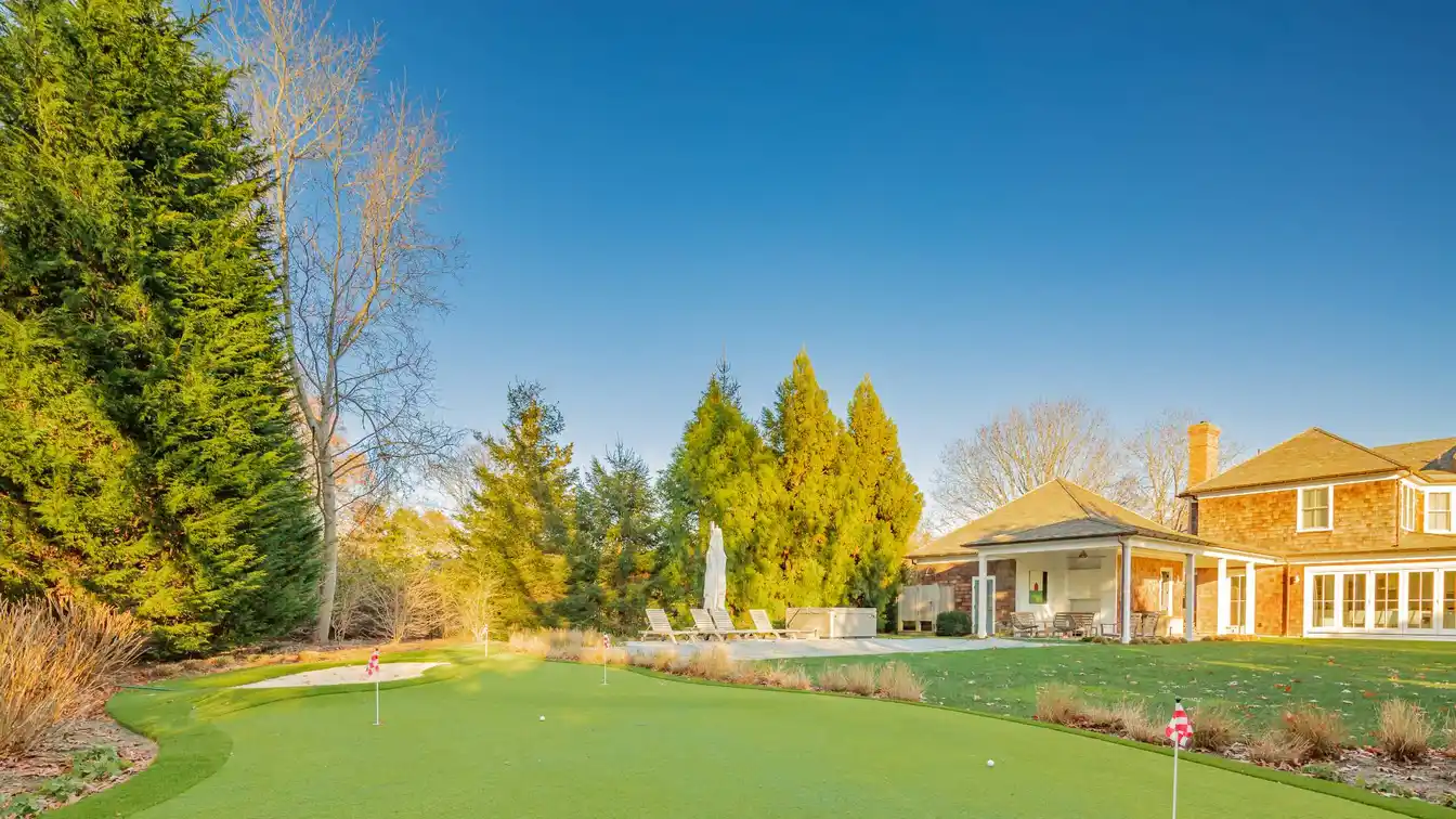 Brand New and Stylish East Hampton Rental