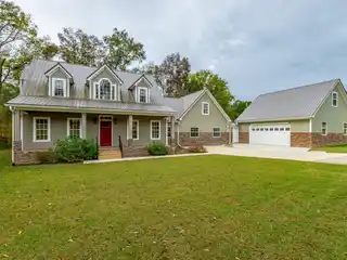 Private Creekside Retreat with Rustic Charm