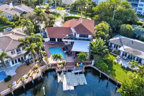 Spectacular Deepwater Home on a Large Corner Lot