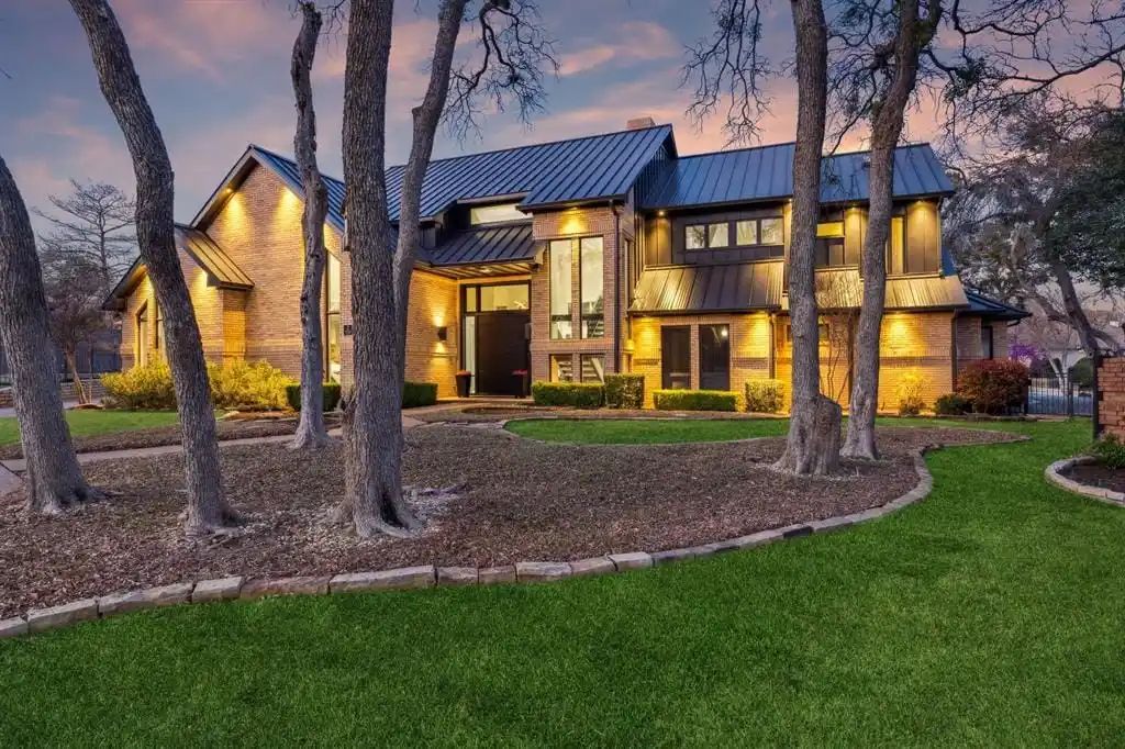 Striking Contemporary Home