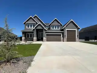 Spacious New Construction in Riverwood